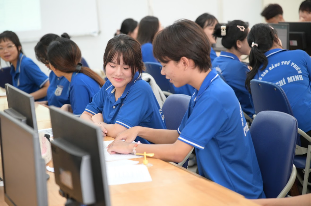 Học ngành Quản trị mạng máy tính tại Cao đẳng Thủ Thiêm với môi trường thực hành hiện đại và chương trình đào tạo thực tiễn