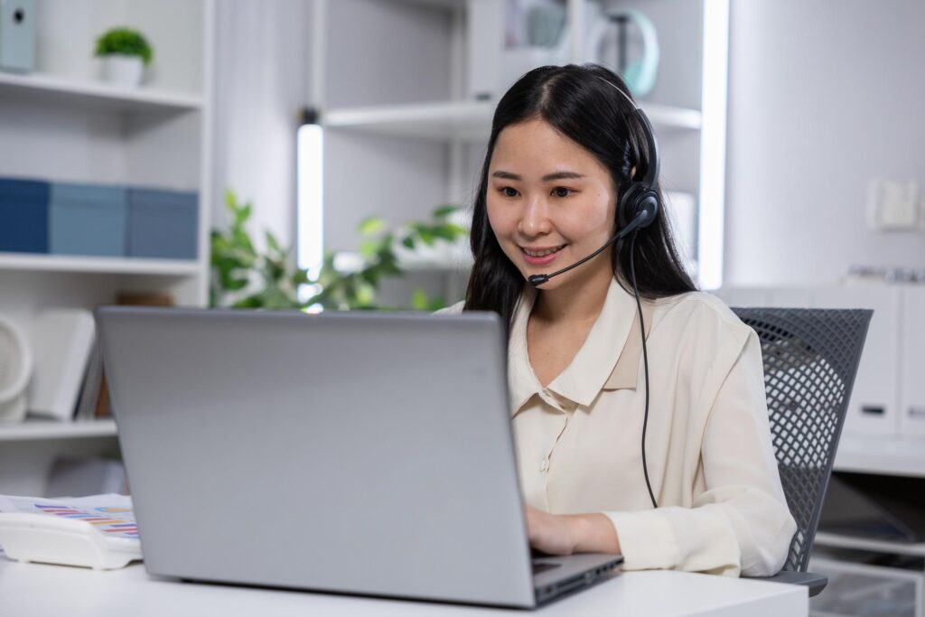 Chăm sóc khách hàng trực tuyến giúp xây dựng niềm tin và giữ chân khách hàng.